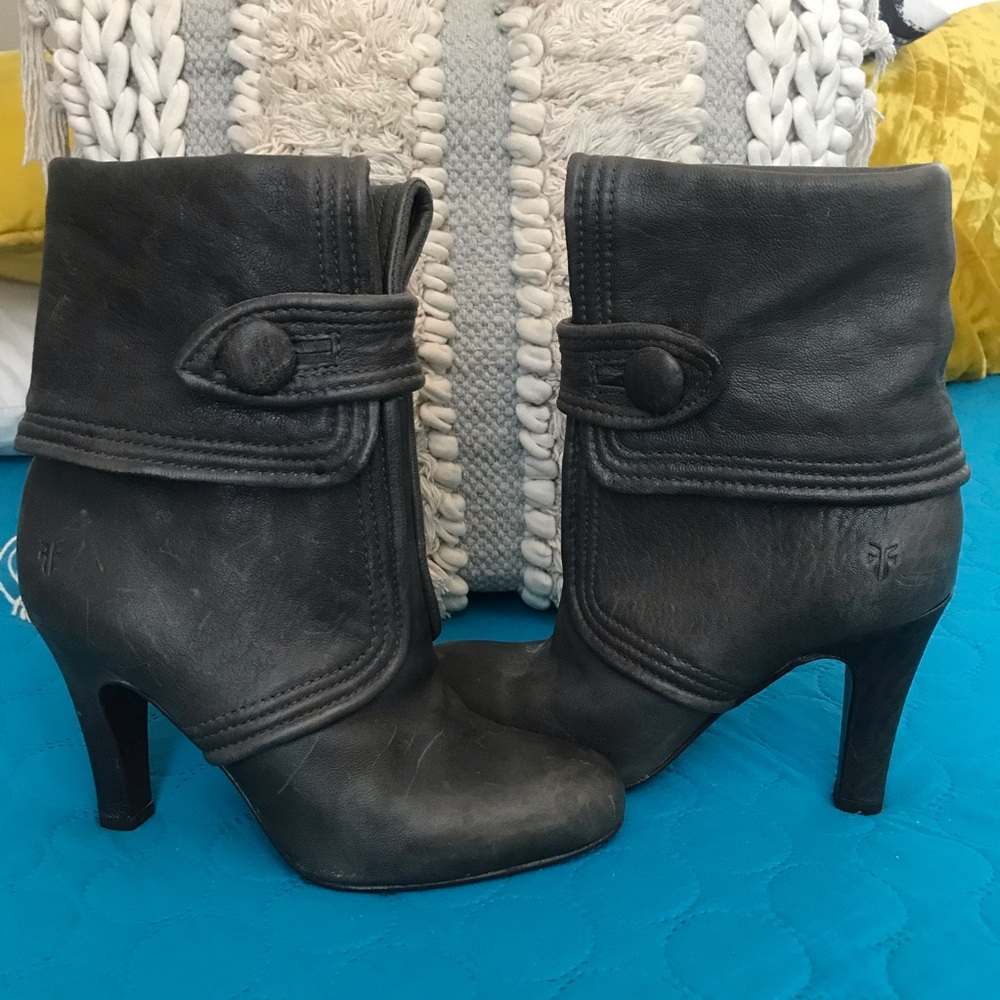Fold-Over Gray High-Heel Leather Boots